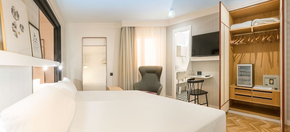 SH Ingles Boutique Hotel Standard Room 5