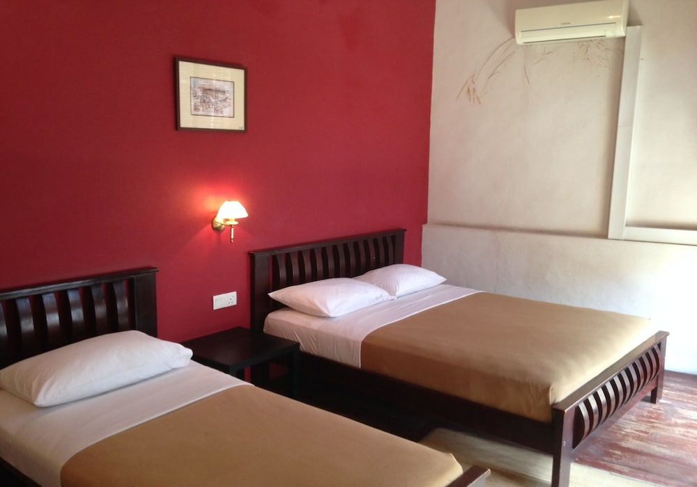 Old Penang Guesthouse - Hostel Triple Room, Shared Bathroom 4