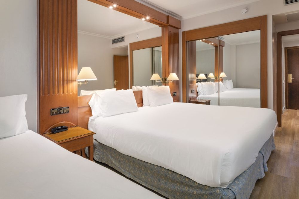 undefined Exe Sevilla Macarena 8