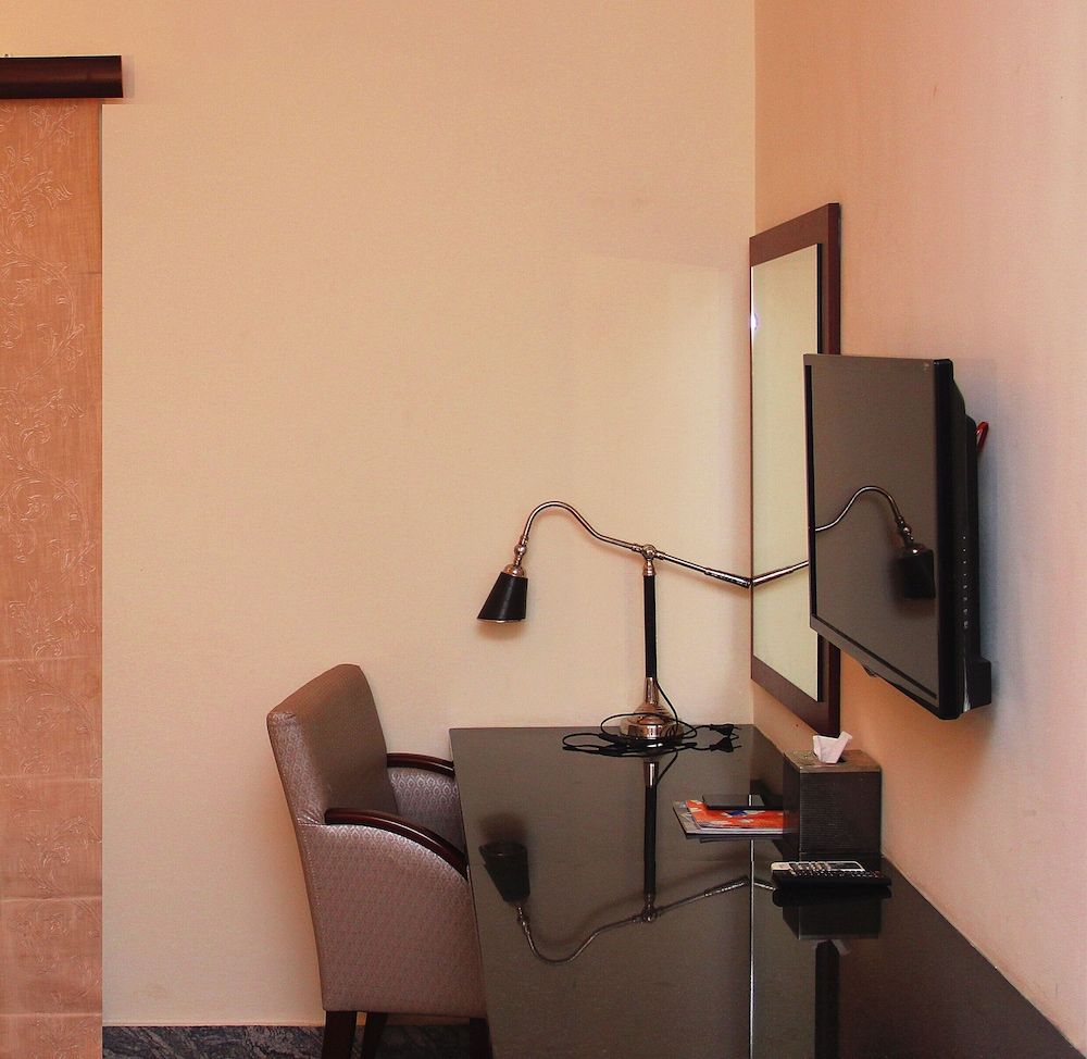 Capital Inn Plus Diplomatic Room 4