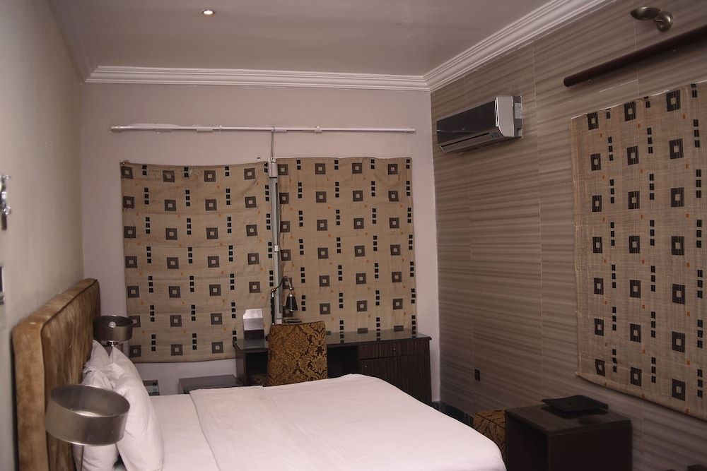 Capital Inn Plus Single Room 3