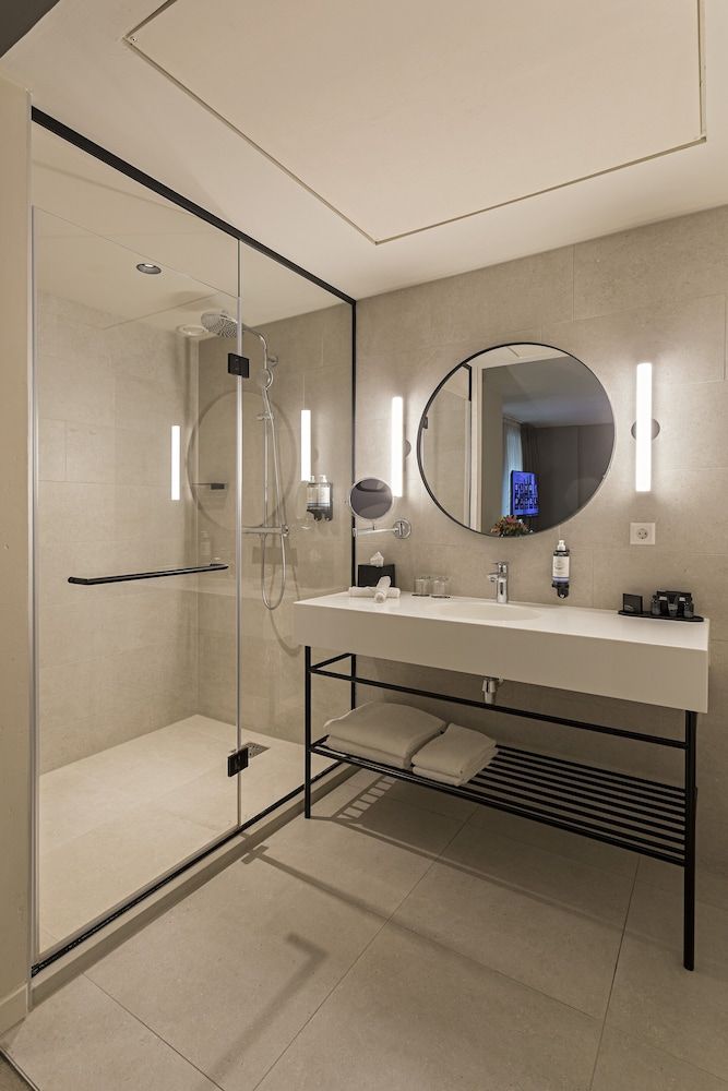 Pestana Amsterdam Riverside Deluxe Room 6