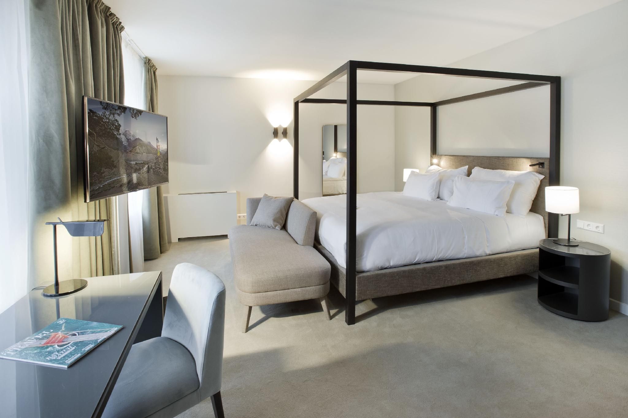 Pestana Amsterdam Riverside Deluxe Room 5