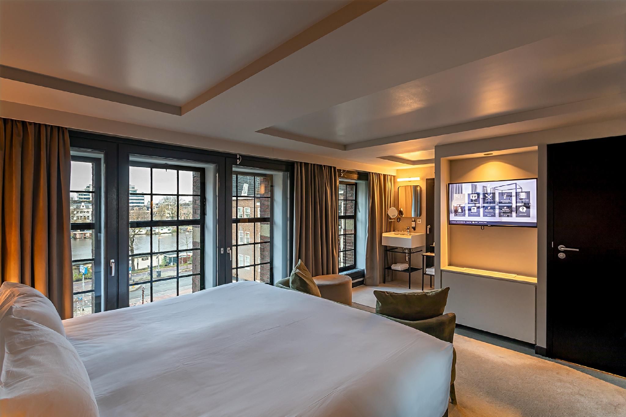 Pestana Amsterdam Riverside Deluxe Room 4