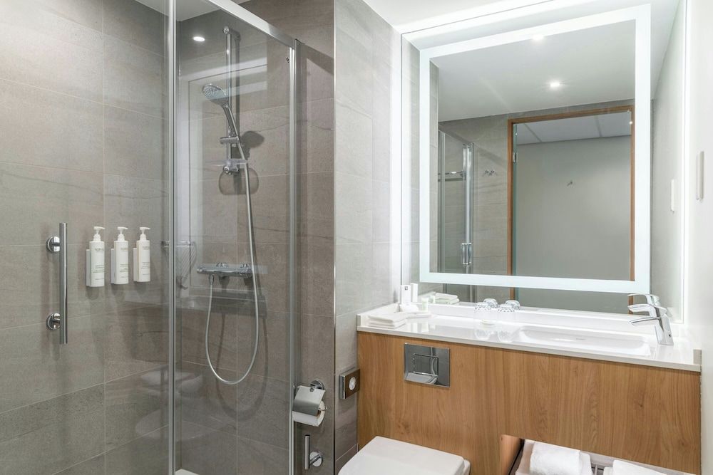 Courtyard by Marriott Amsterdam Standard Twin Room, 2 Twin Beds 7