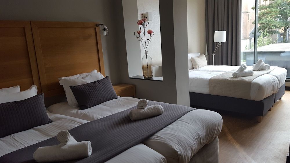 undefined The Bank Hotel 4