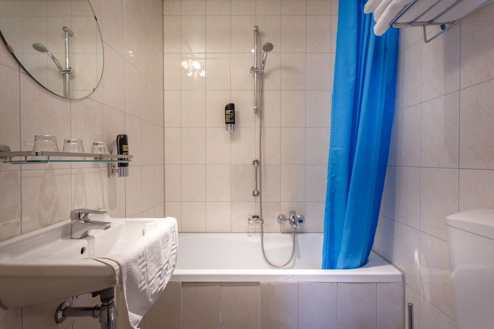 Hotel Mozart Standard Triple Room 5