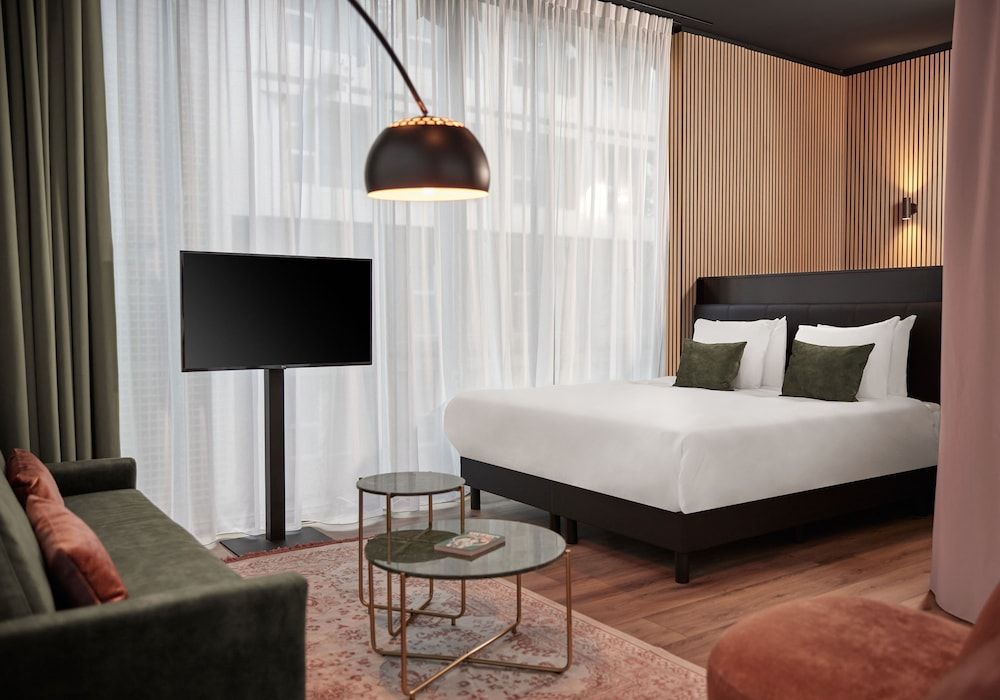 undefined Hotel2Stay 7
