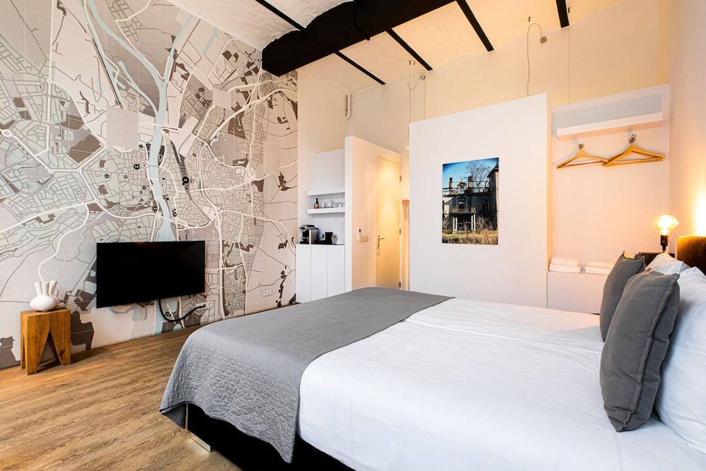 Standard room with shower in coach house 2p.