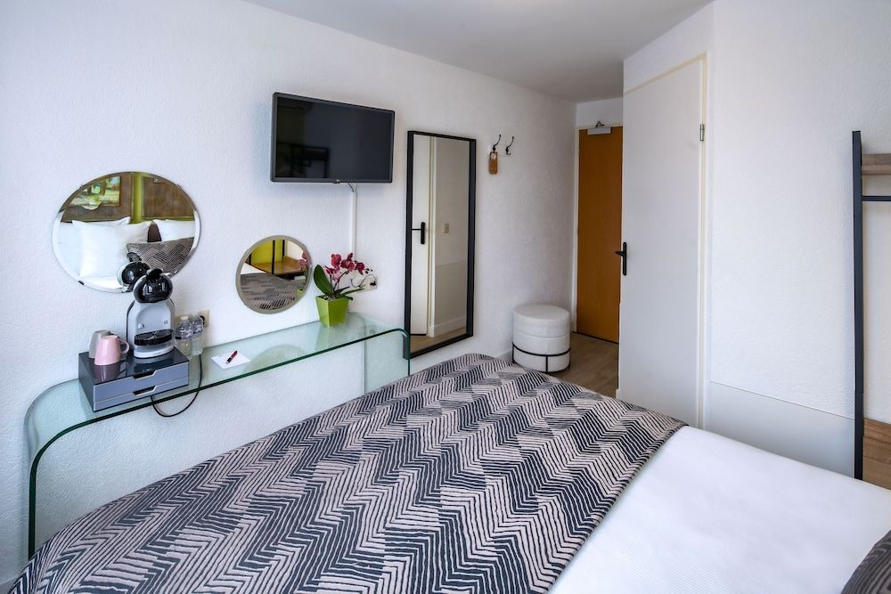 Hotel Jupiter Comfort Double or Twin Room 7