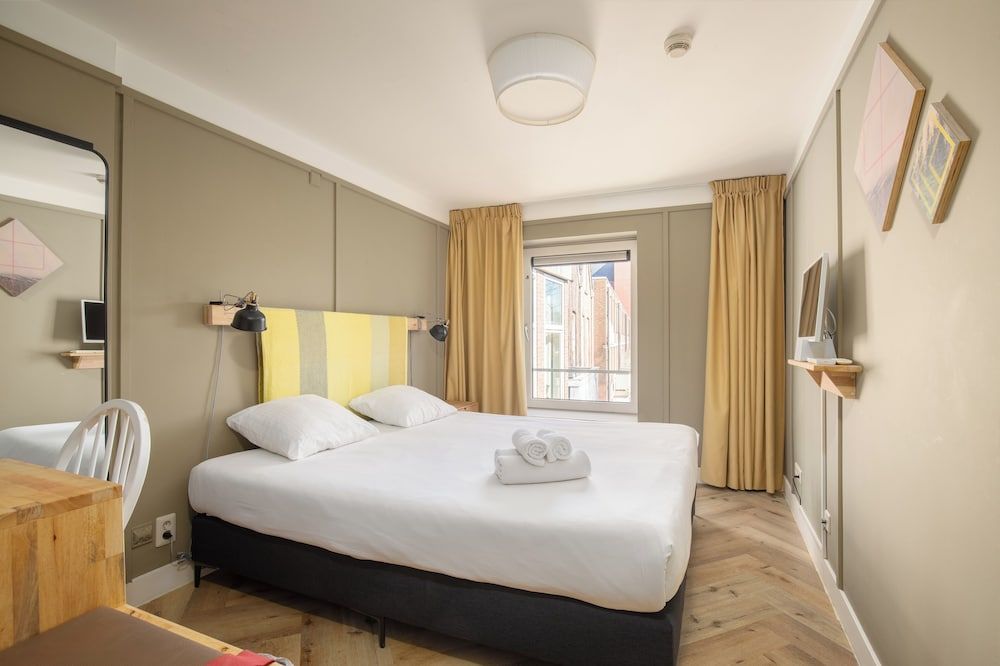 Hotel Light Classic Double Room 5