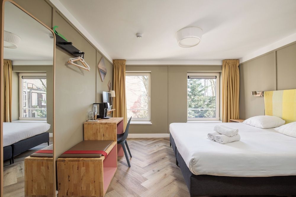 Hotel Light Classic Double Room 4