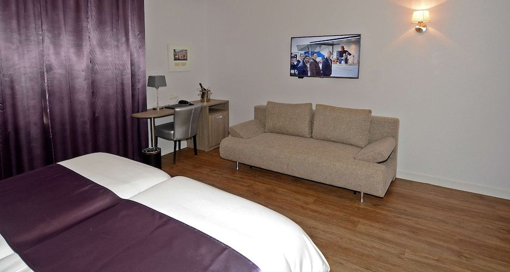 Best Western City Hotel Woerden Standard Room, 2 Twin Beds, Non Smoking (Shower Only;with Sofabed) 2
