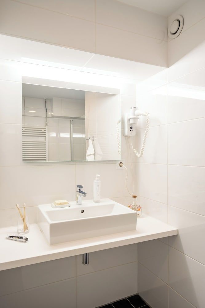 YAYS Amsterdam Salthouse Canal by Numa L2 Bedroom Apartment, Sofa Bed, Duplex 5