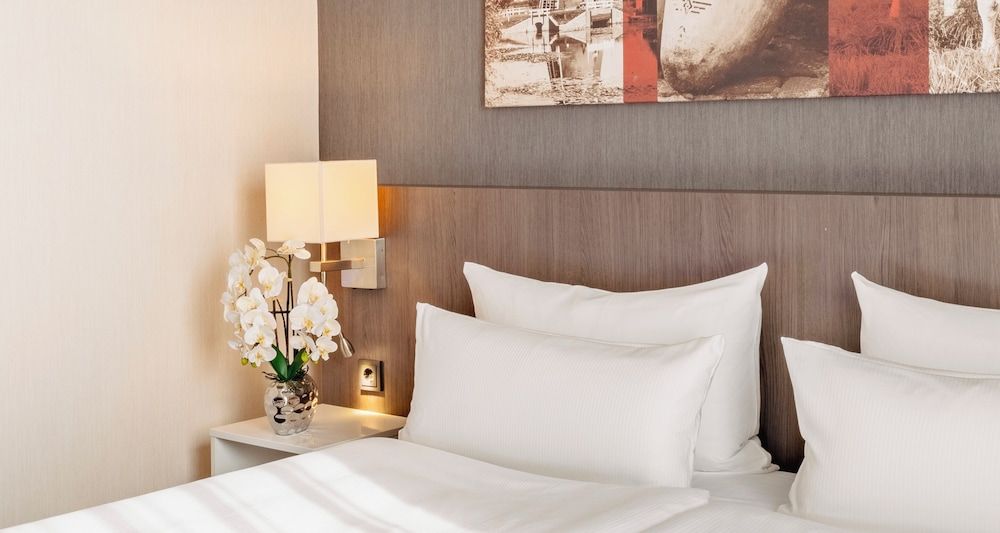 PLAZA Premium Grand Winston Comfort Double Room