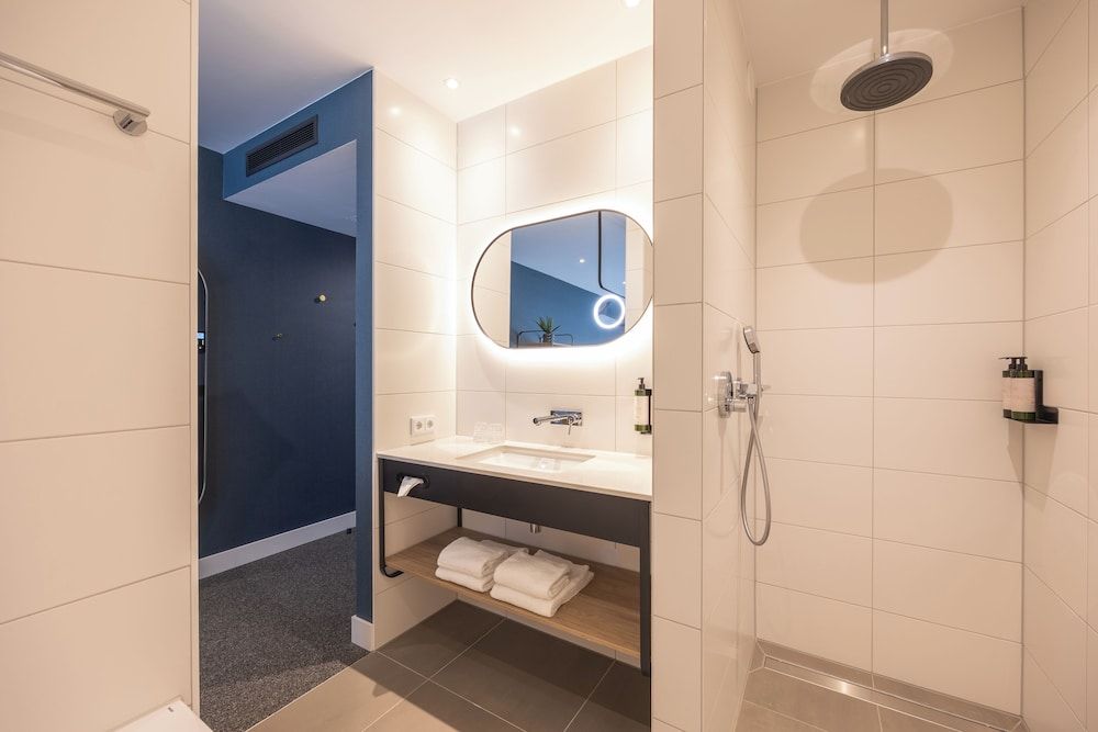 Van der Valk Hotel Den Haag Wassenaar Superior Triple Room 4