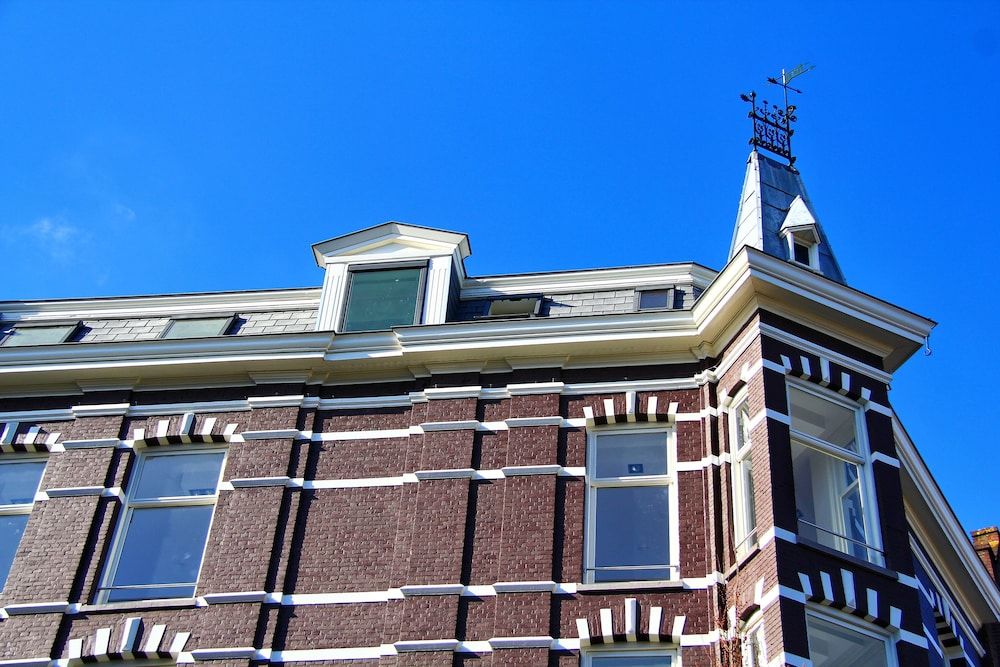 undefined No. 377 House 8