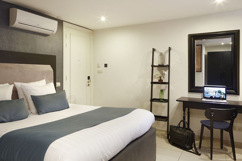 undefined No. 377 House 10