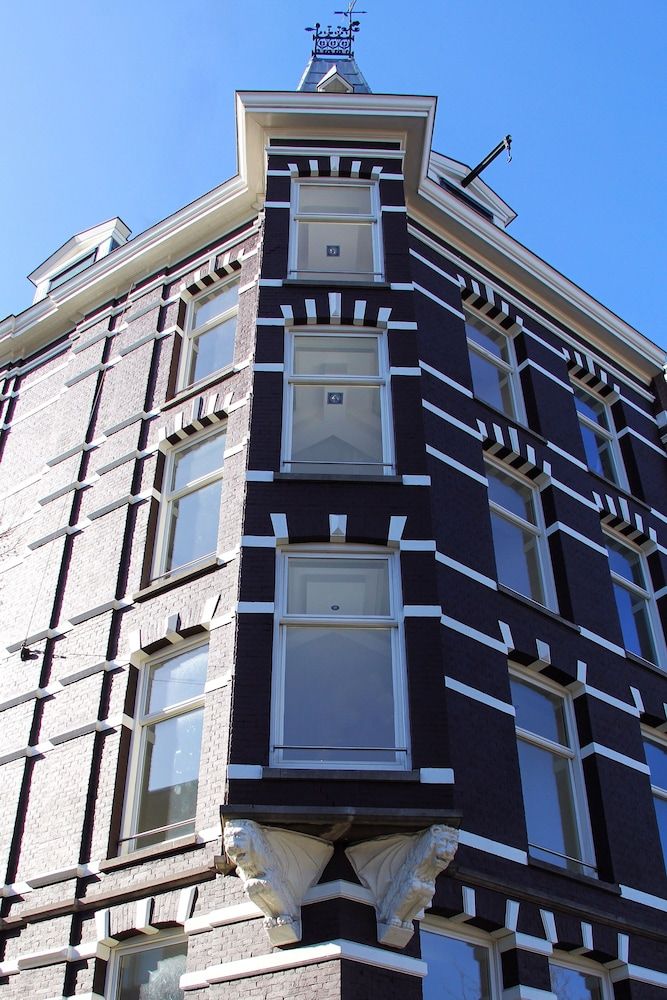 undefined No. 377 House 4