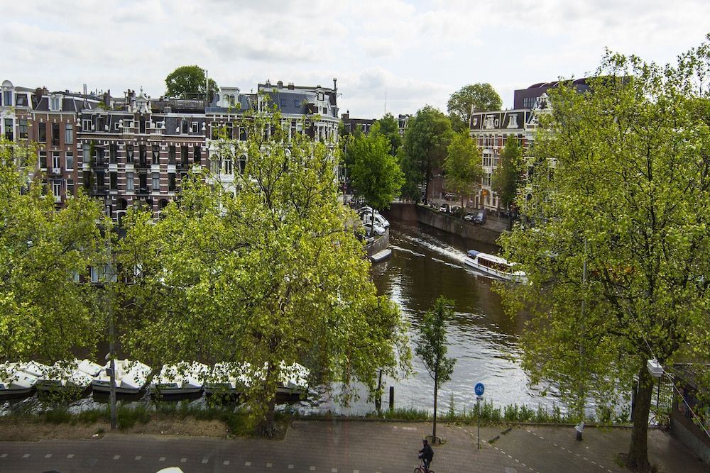 No. 377 House Standard Double Room, Canal View (Small) 9