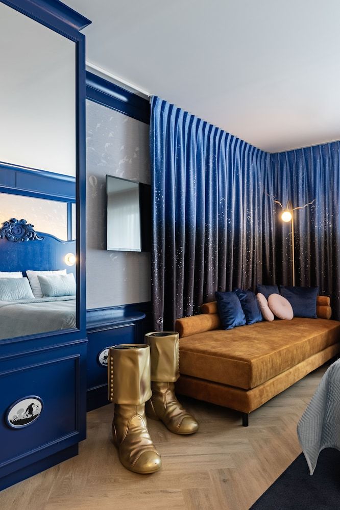 Premium Room max. 3 persons (with unlimited amusement park access)