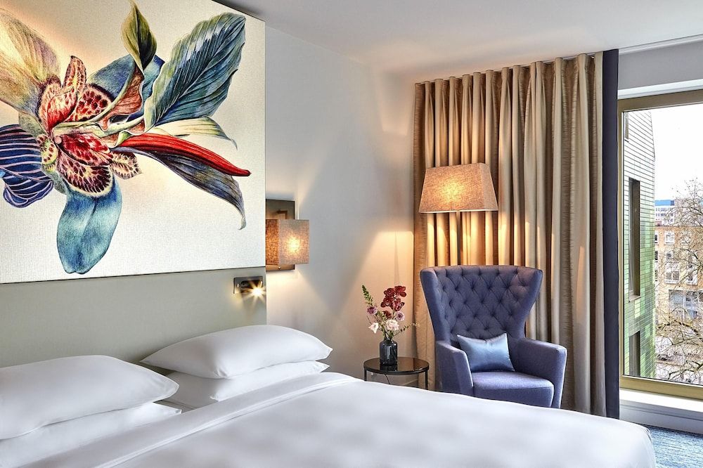 Hyatt Regency Amsterdam Twin Room (View)