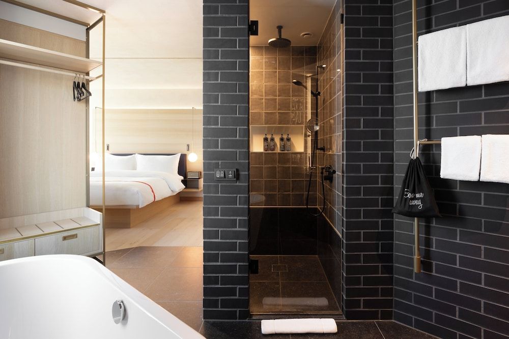 undefined Ruby Emma Hotel Amsterdam 10