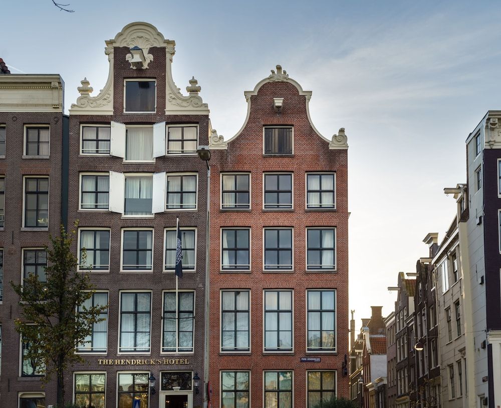 undefined The Hendrick's Hotel 10