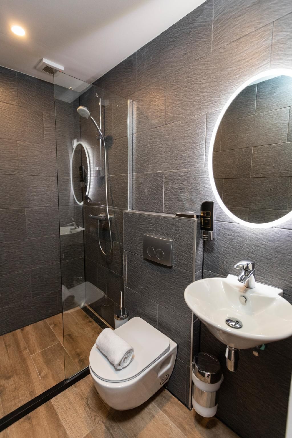 undefined Hotel Pagi 9