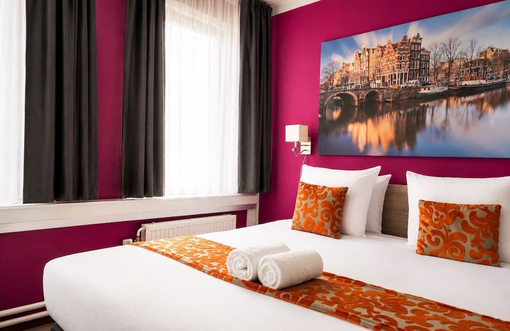 undefined Amsterdam Teleport Hotel