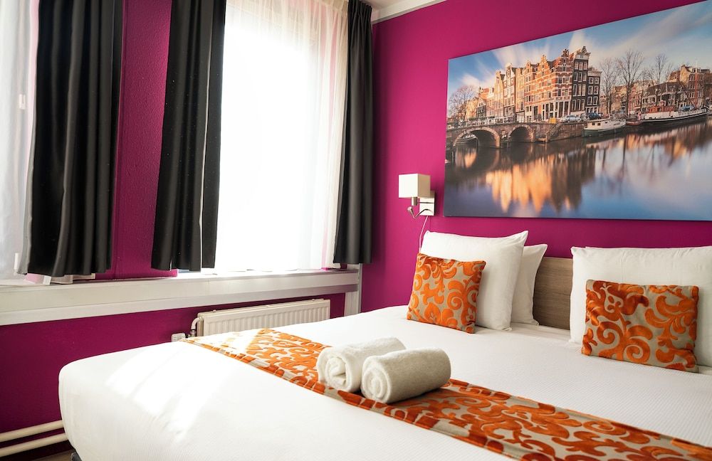 undefined Amsterdam Teleport Hotel