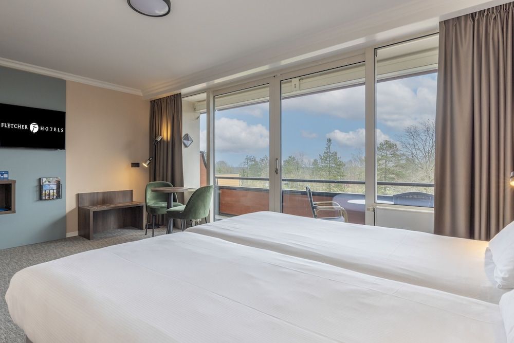 Fletcher Familiehotel De Hunzebergen Comfort double room 4