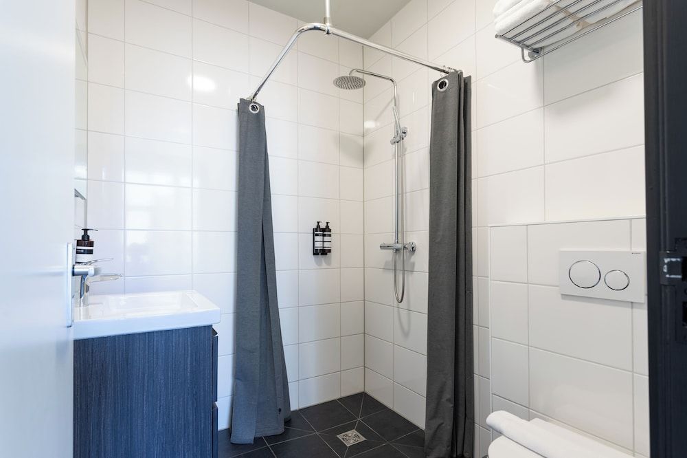 Weber Hotel Double Room 16