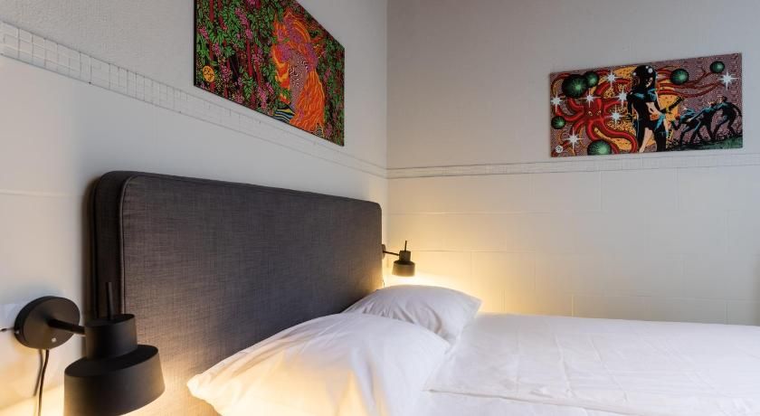 Weber Hotel Double Room 10