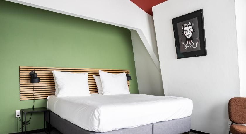 Weber Hotel Double Room 3