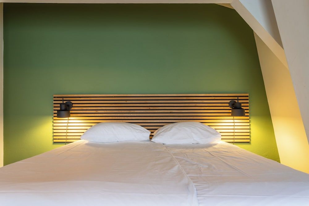 Weber Hotel Double Room 6