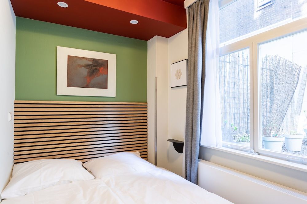 Weber Hotel Double Room 23