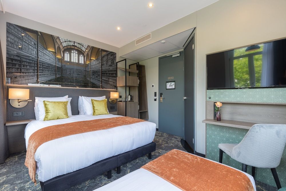 Comfort Room (1 Double Bed 1 Single Bed)