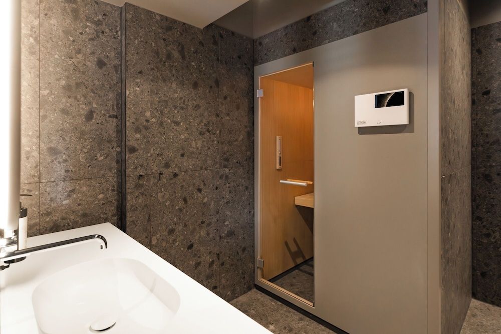 Sauna Suite