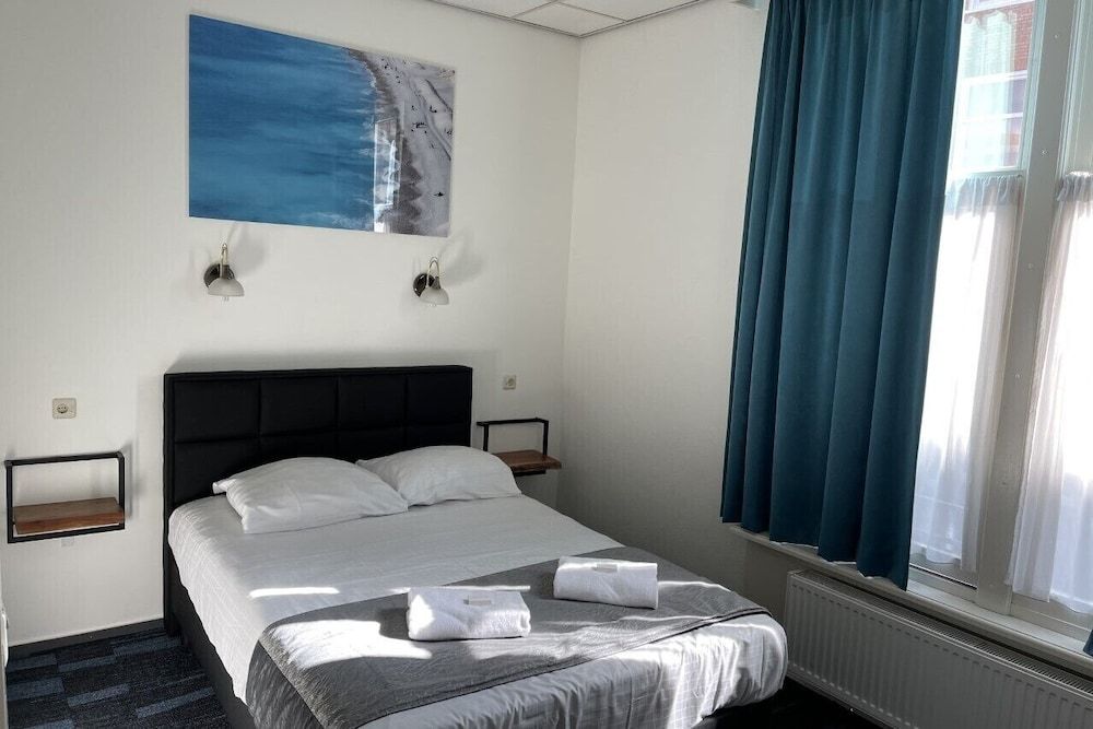 Euphemia Old City Canal Zone Hotel Basic Double Room, Private Bathroom