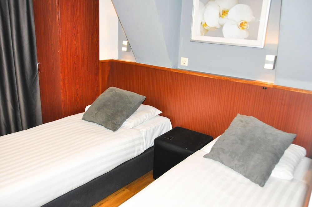 Travel Hotel Amsterdam Twin Room