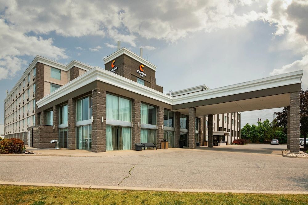 undefined Comfort Inn & Conference Centre Toronto Airport 2