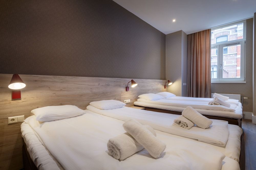 undefined Amsterdam Downtown Hotel