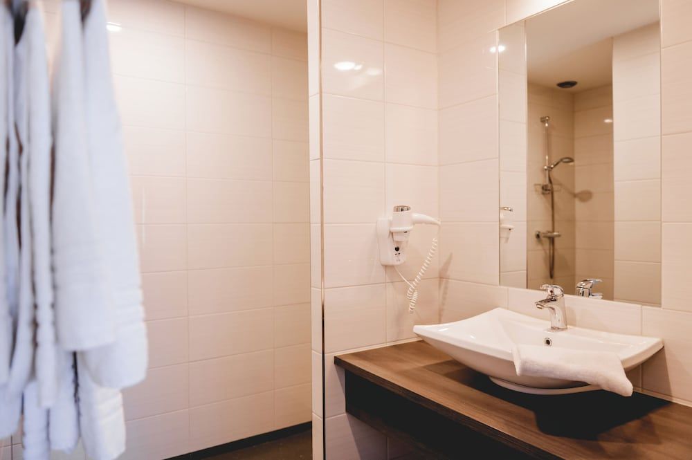 City Hotel De Jonge Executive Twin Room 3