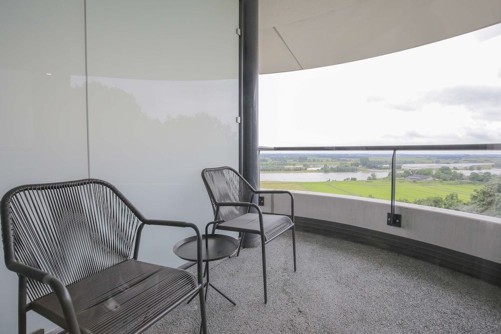 Suite, Balcony, River View