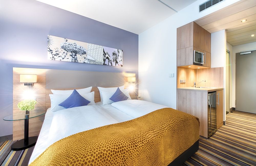 Leonardo Hotel Munich City North Comfort Twin Room 4