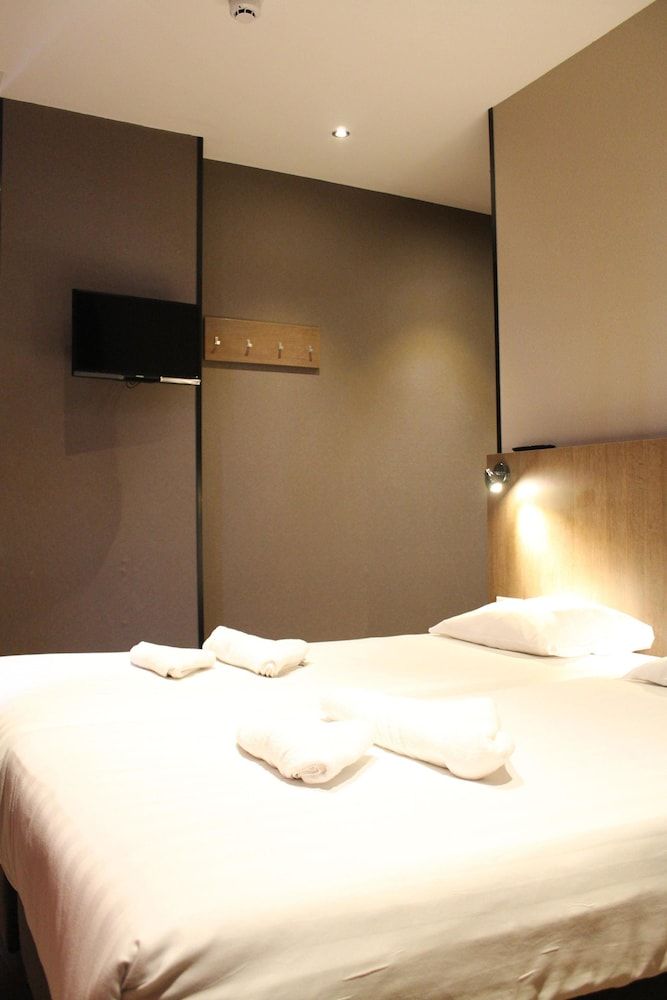 undefined Aston City Hotel 3