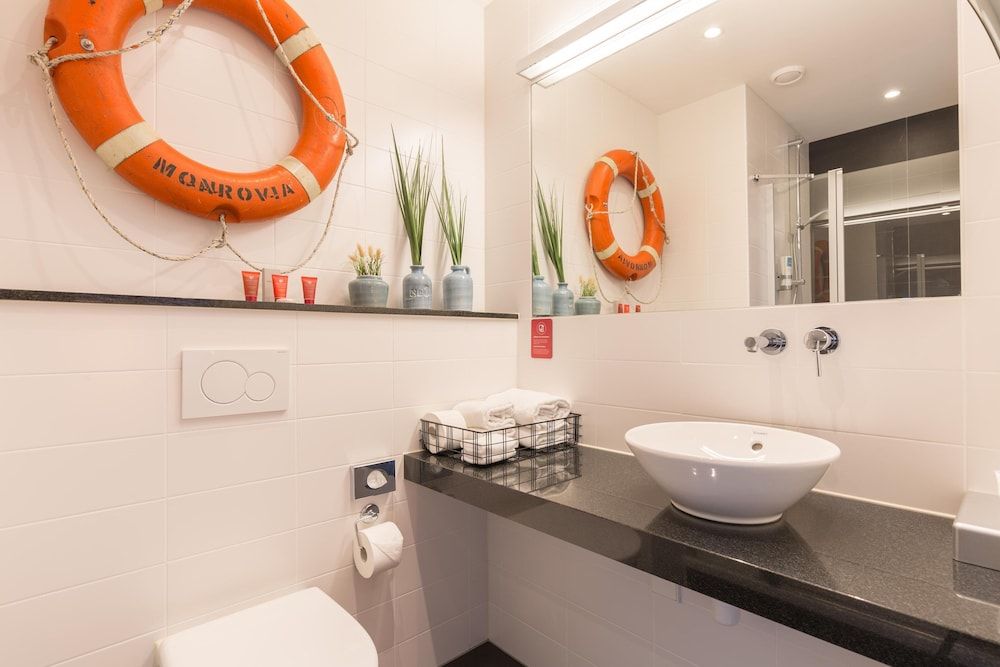 Leonardo Hotel Vinkeveen Deluxe Double or Twin Room 4