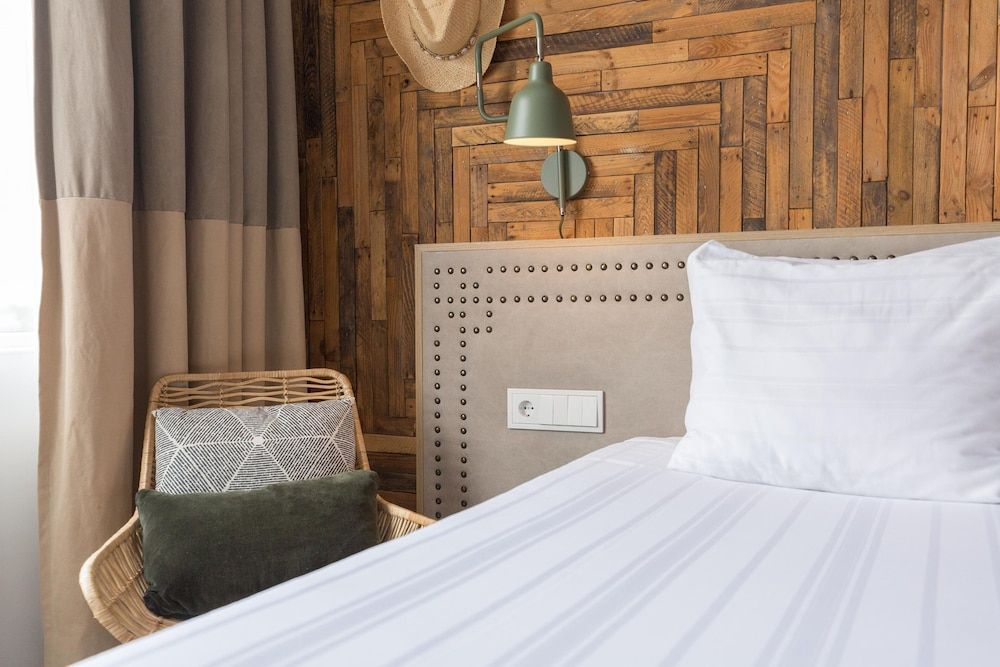 Leonardo Hotel Vinkeveen Deluxe Double or Twin Room 5