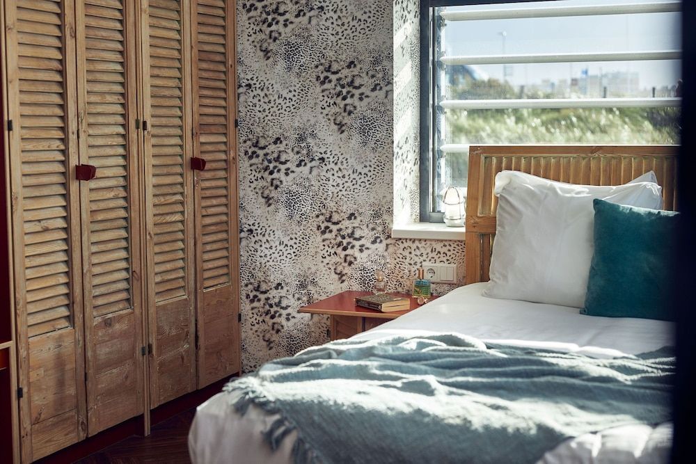 Beachhouse Hotel Junior Suite, 1 Double Bed, Kitchenette, Beach View 2